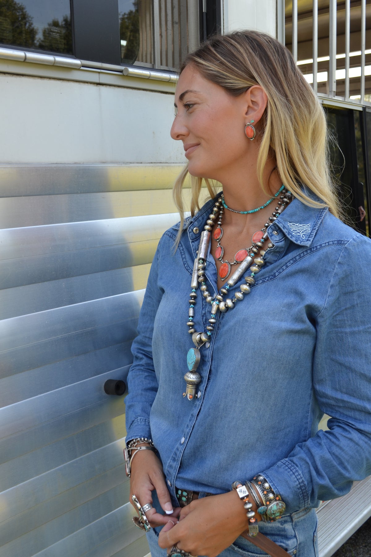 The Bota | Boot Stitch Embroidered Pearl Snap Long Sleeve Top