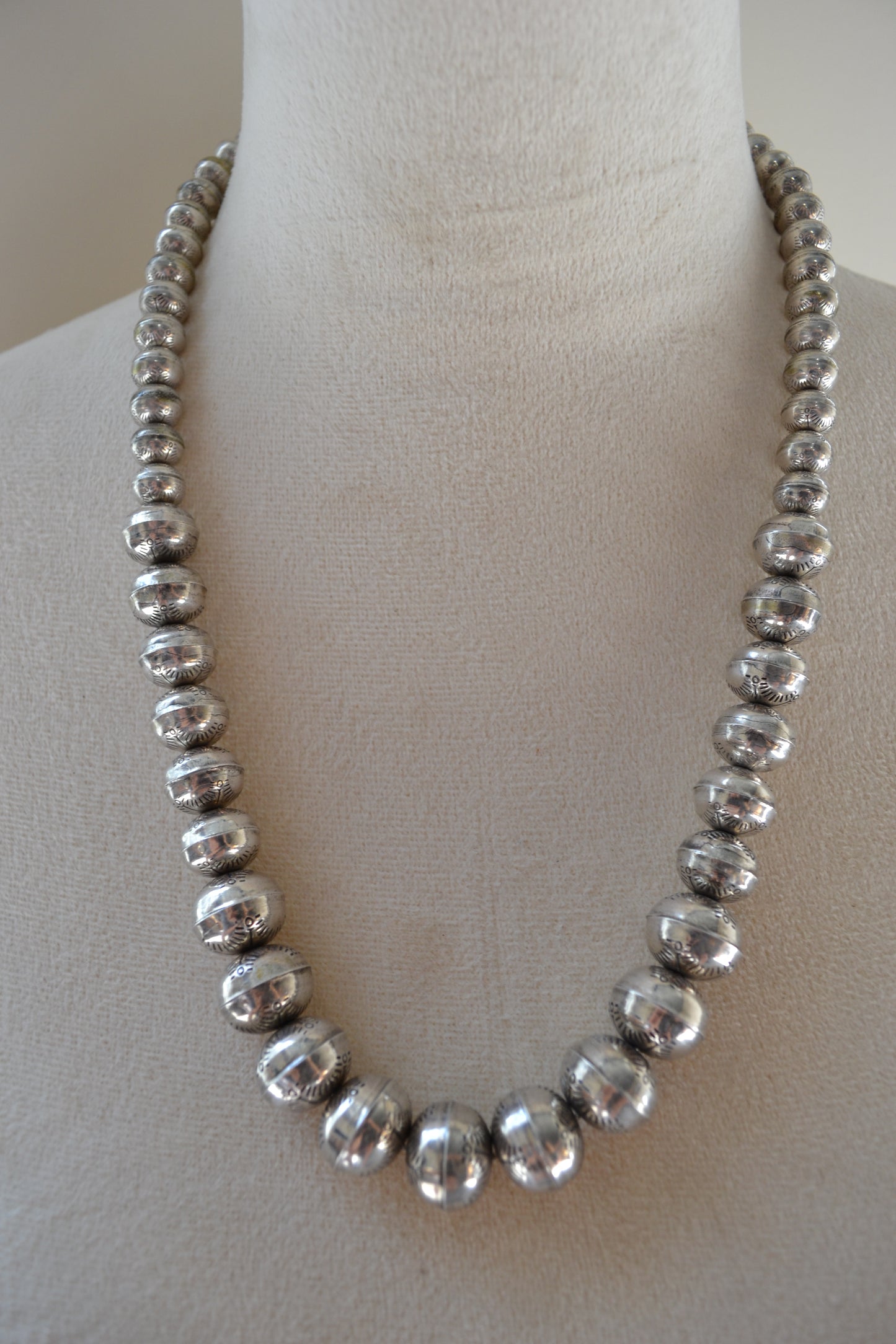 The Avieon | Vintage Navajo Pearls