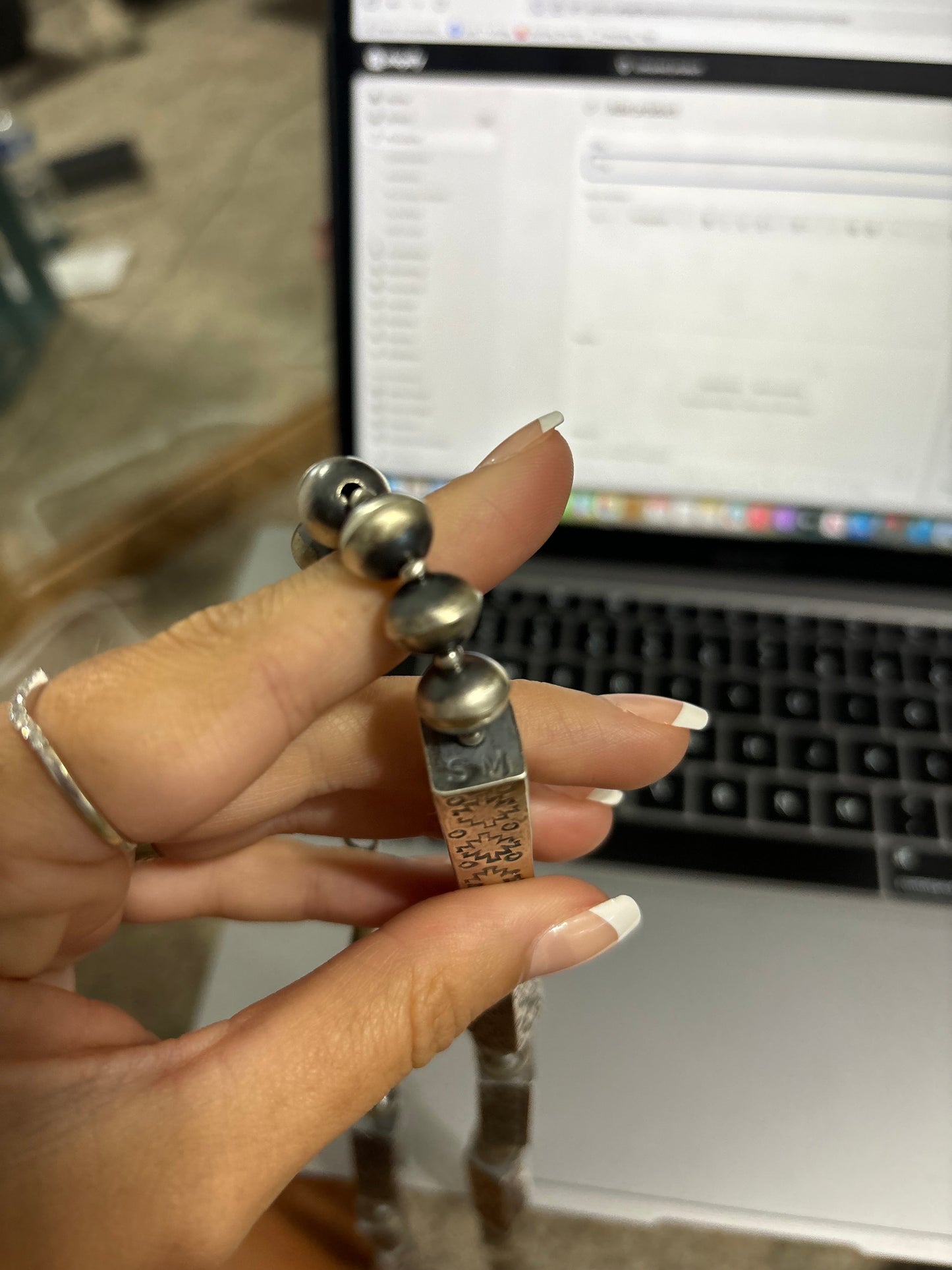 The Quinn 36” Navajo Pearl Set