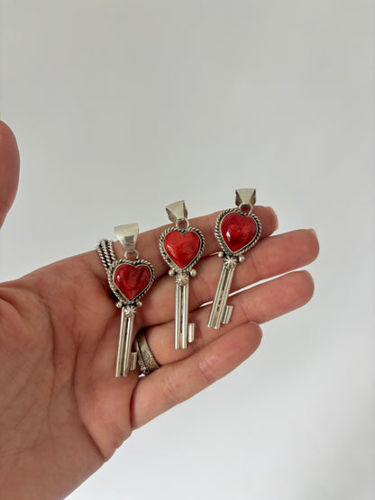 The Vyla Pendant
