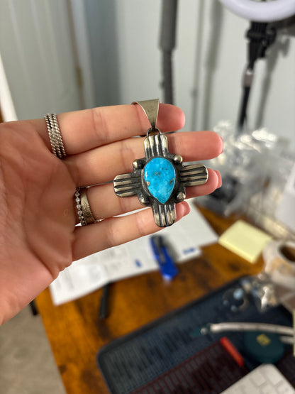 The Suwanne Pendant