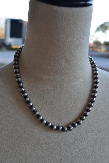 Chimney butte 18” 8mm pearls necklace