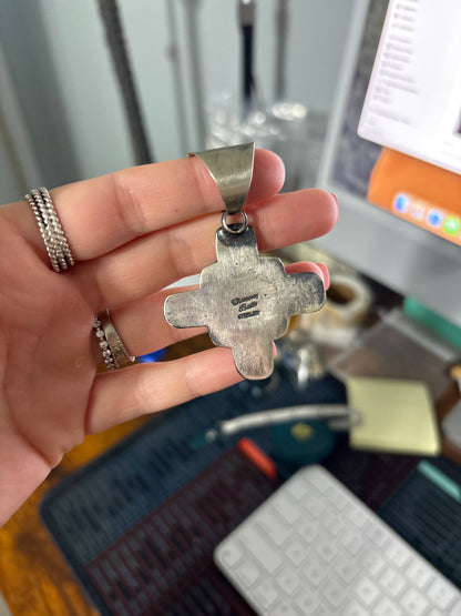 The Suwanne Pendant