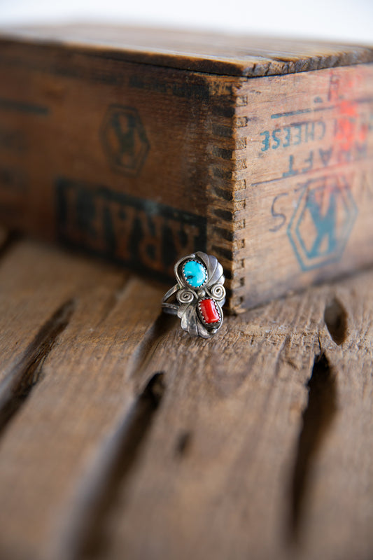 The Neva | Vintage Turquoise & Red Coral Ring - Size 7.25