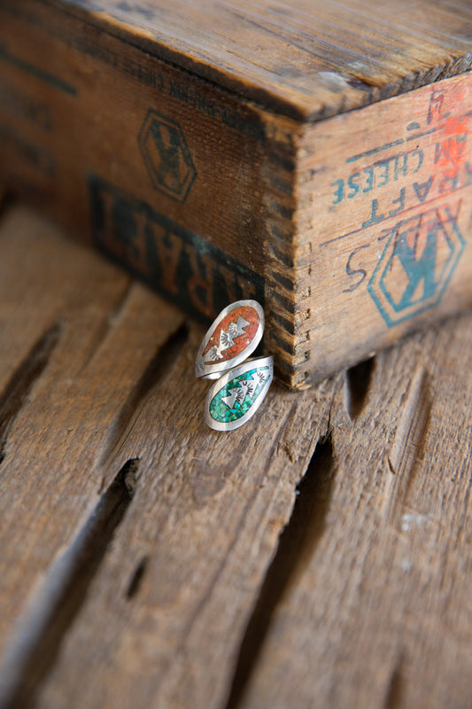 The Elin | Vintage Crushed Turquoise & Coral Ring - Size 7.5
