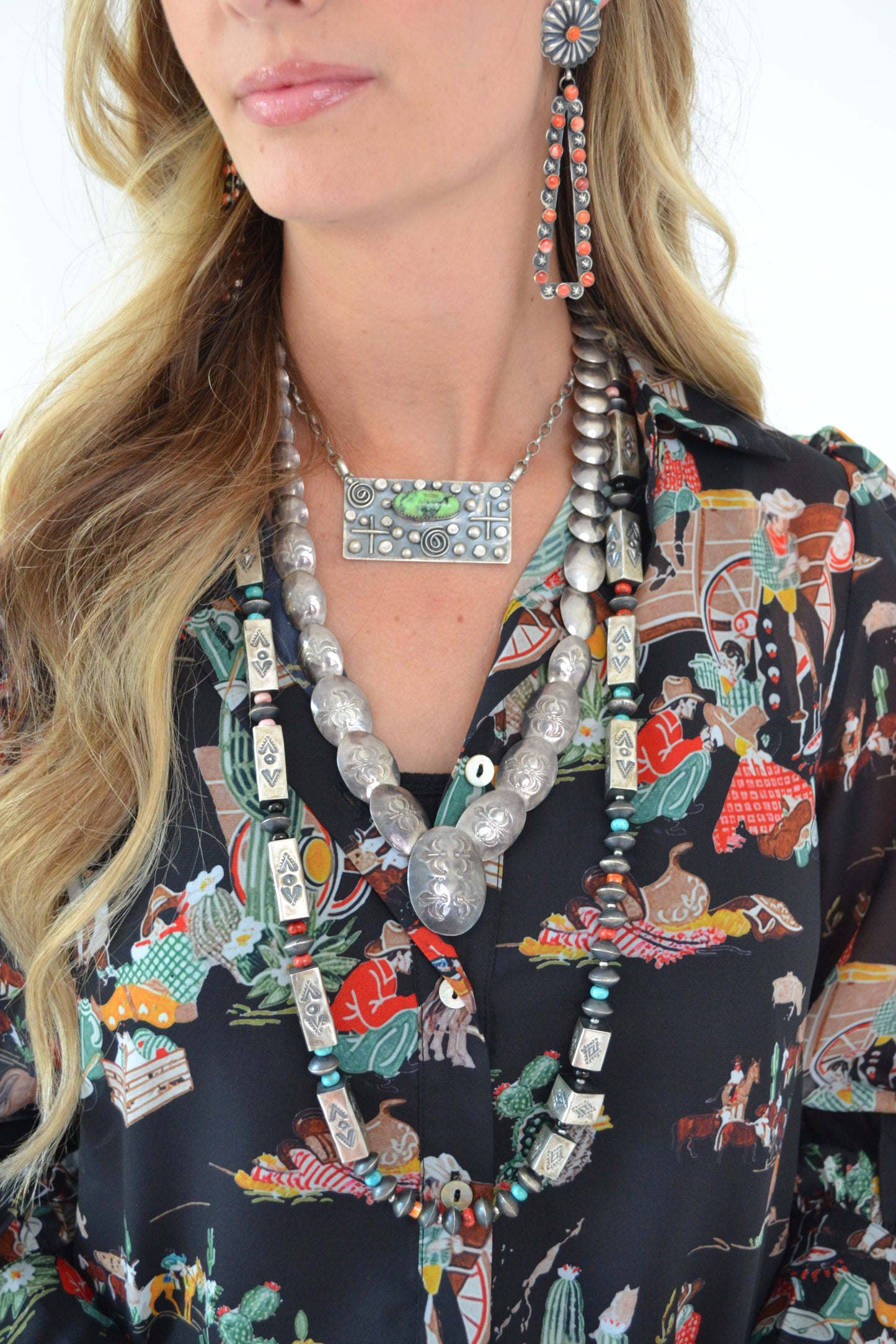 The Celara 36" Navajo Pearl Set