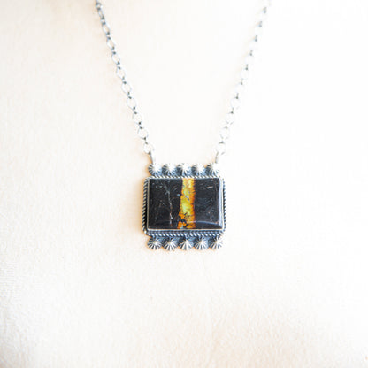 The Leawood | Blackjack Bar Necklace