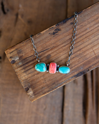 The Yakima | Multi Stone Bar Necklace