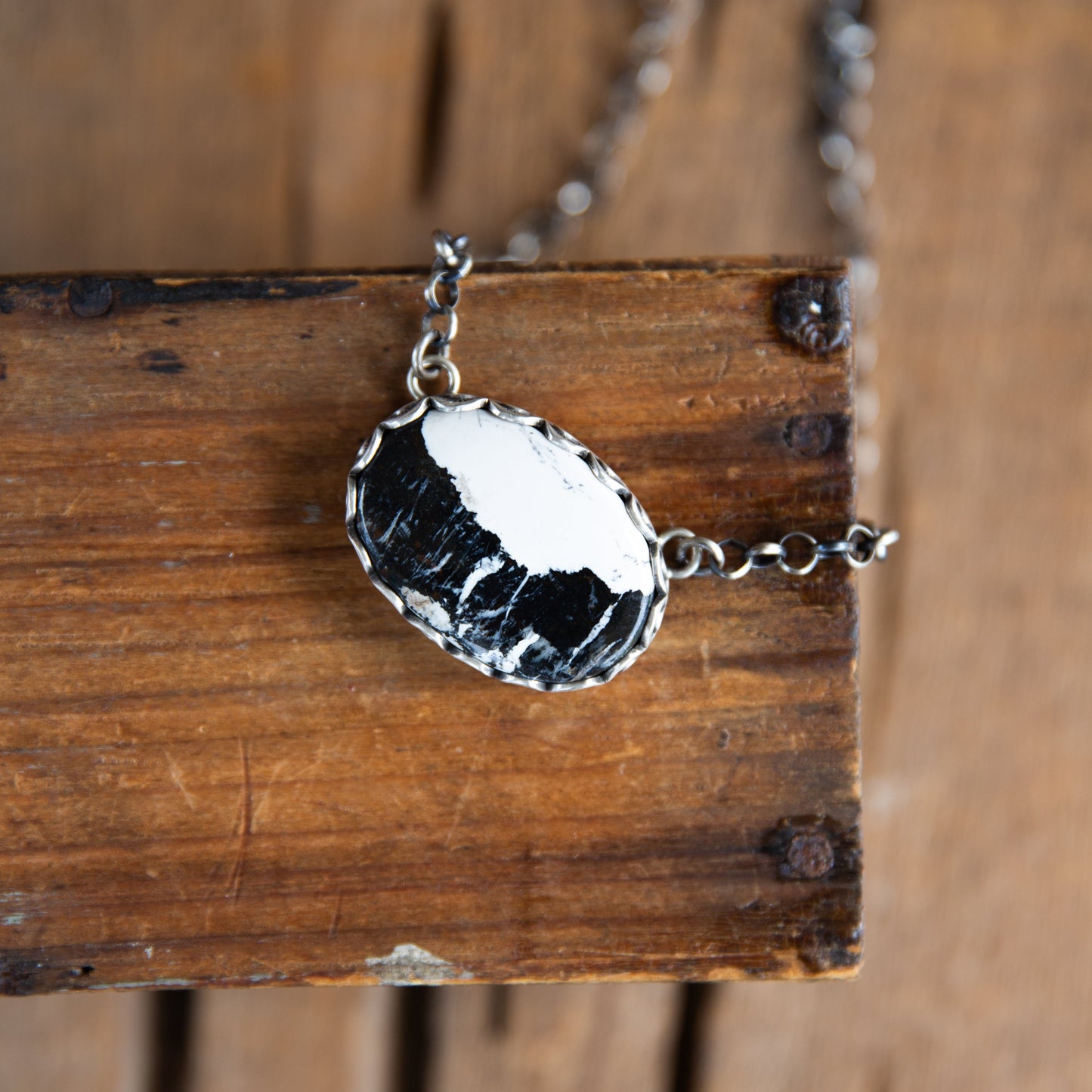 The Rowley | Oval White Buffalo Bar Necklace