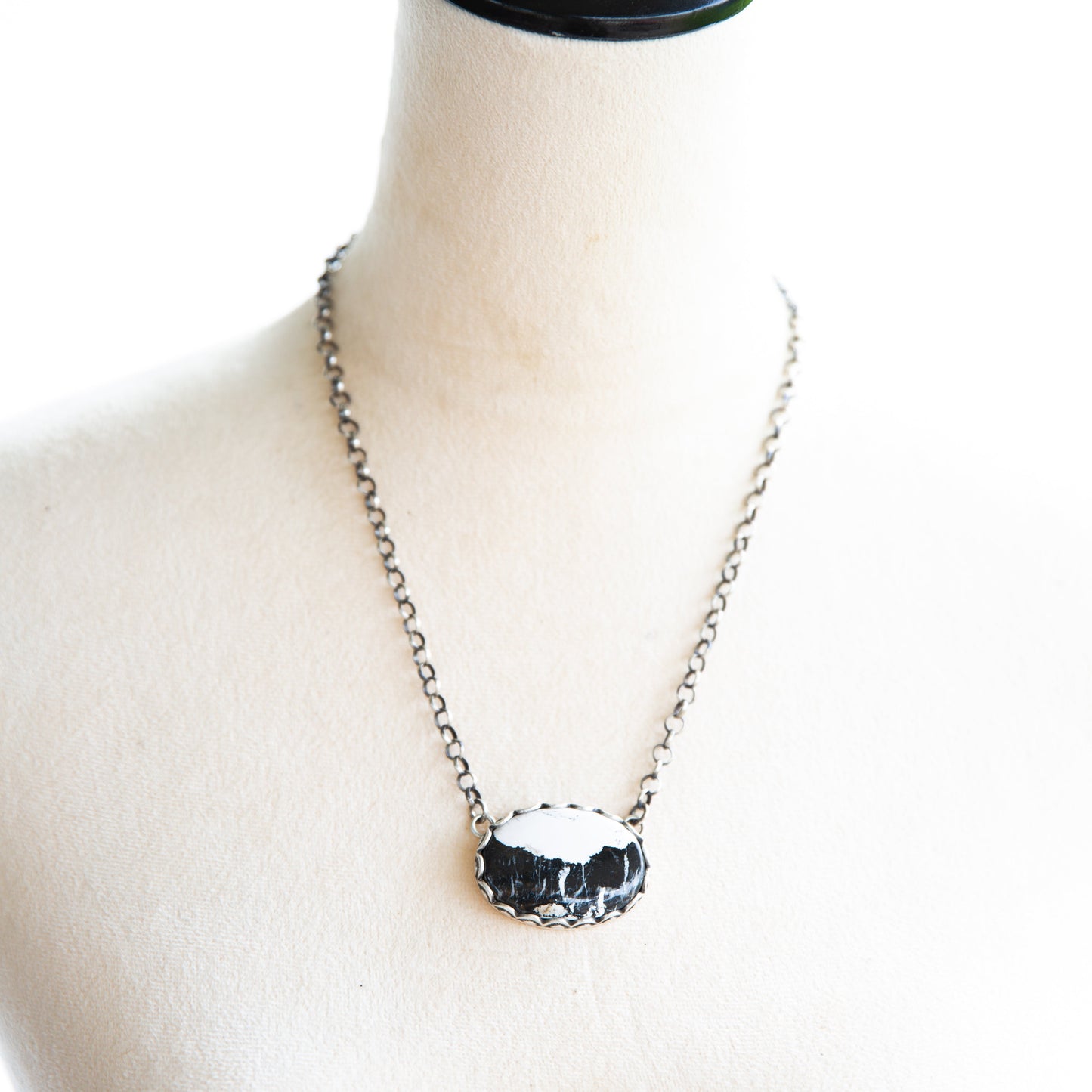 The Rowley | Oval White Buffalo Bar Necklace
