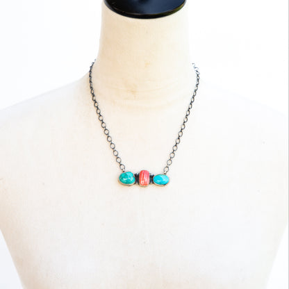 The Yakima | Multi Stone Bar Necklace