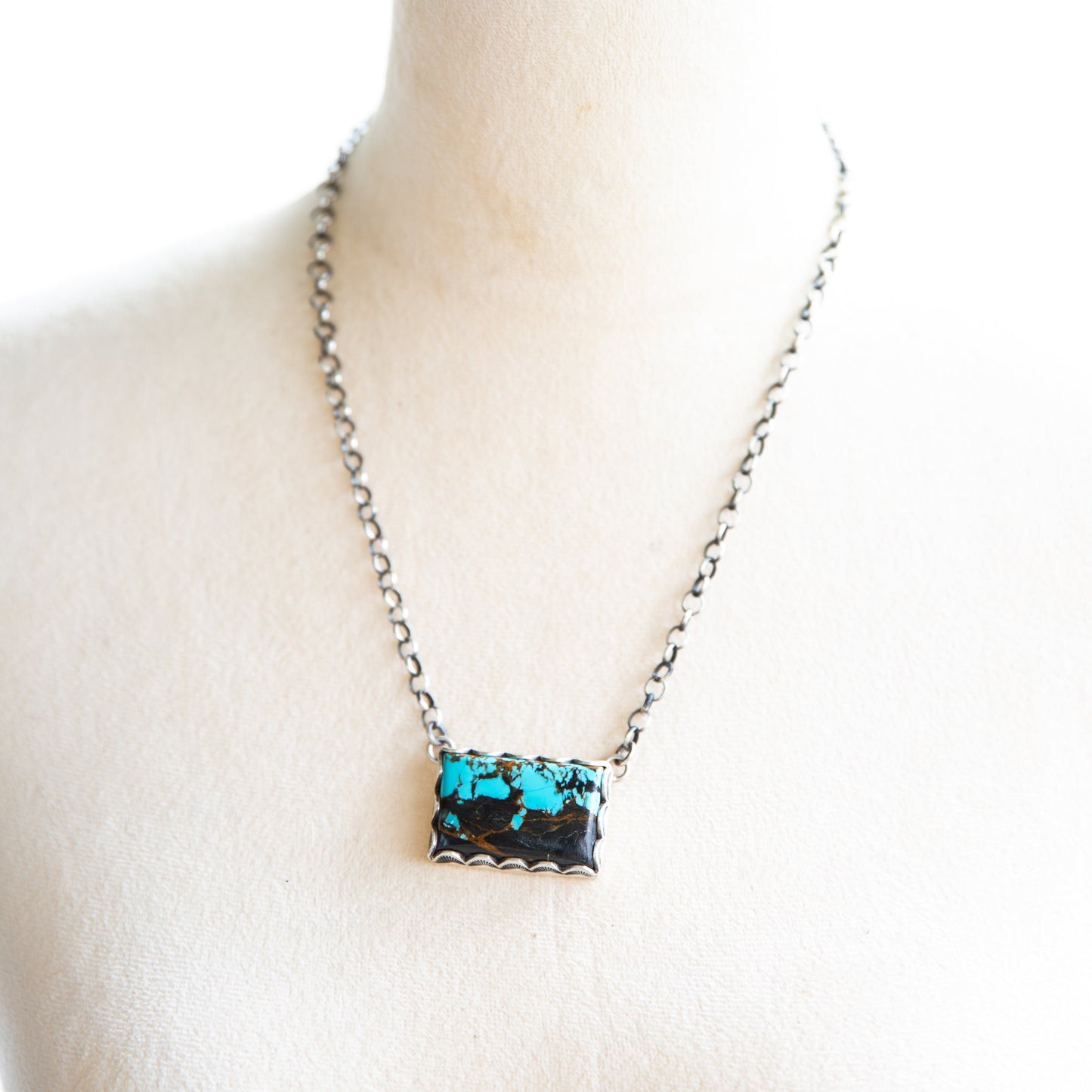 The Excel | Blackjack Bar Necklace