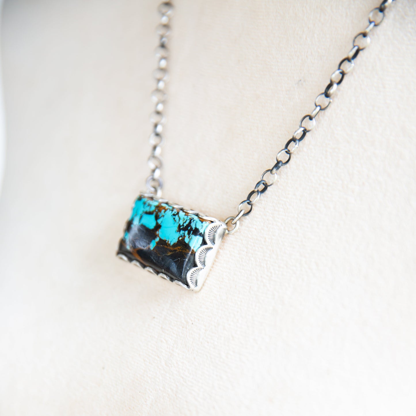 The Excel | Blackjack Bar Necklace