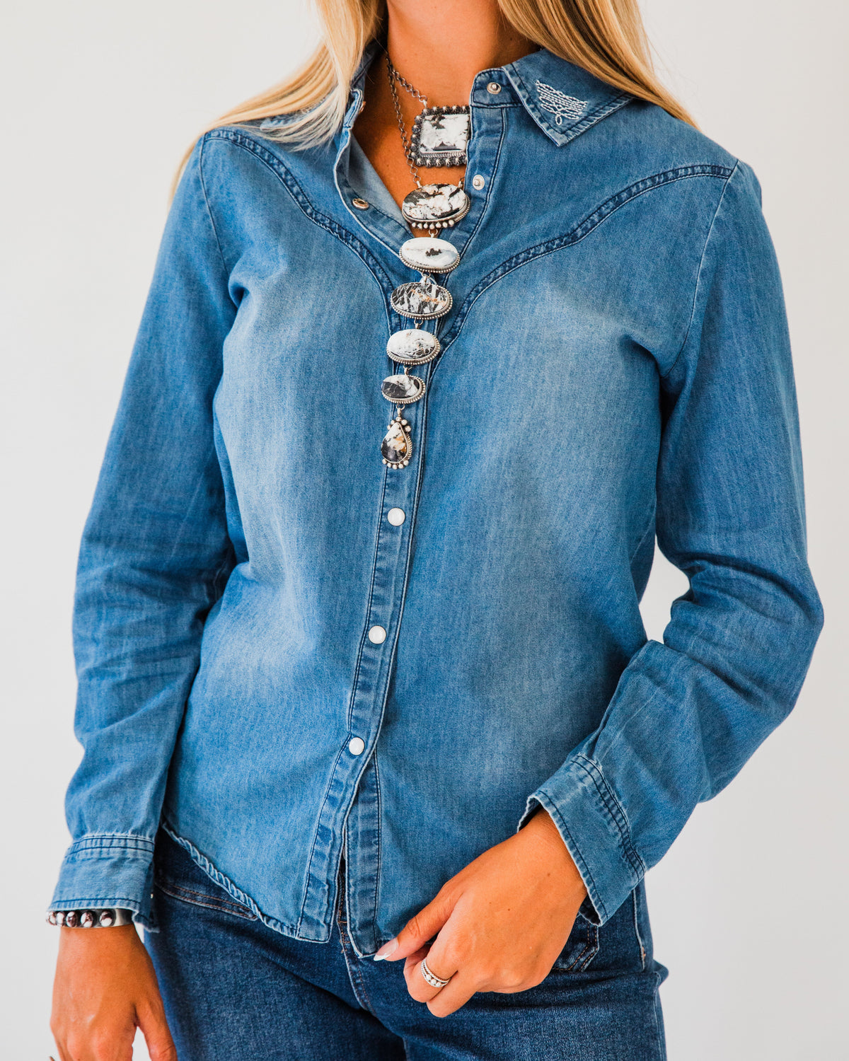 The Bota | Boot Stitch Embroidered Pearl Snap Long Sleeve Top