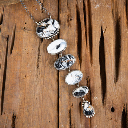 The Senoria | White Buffalo Lariat by Vicky Hicks