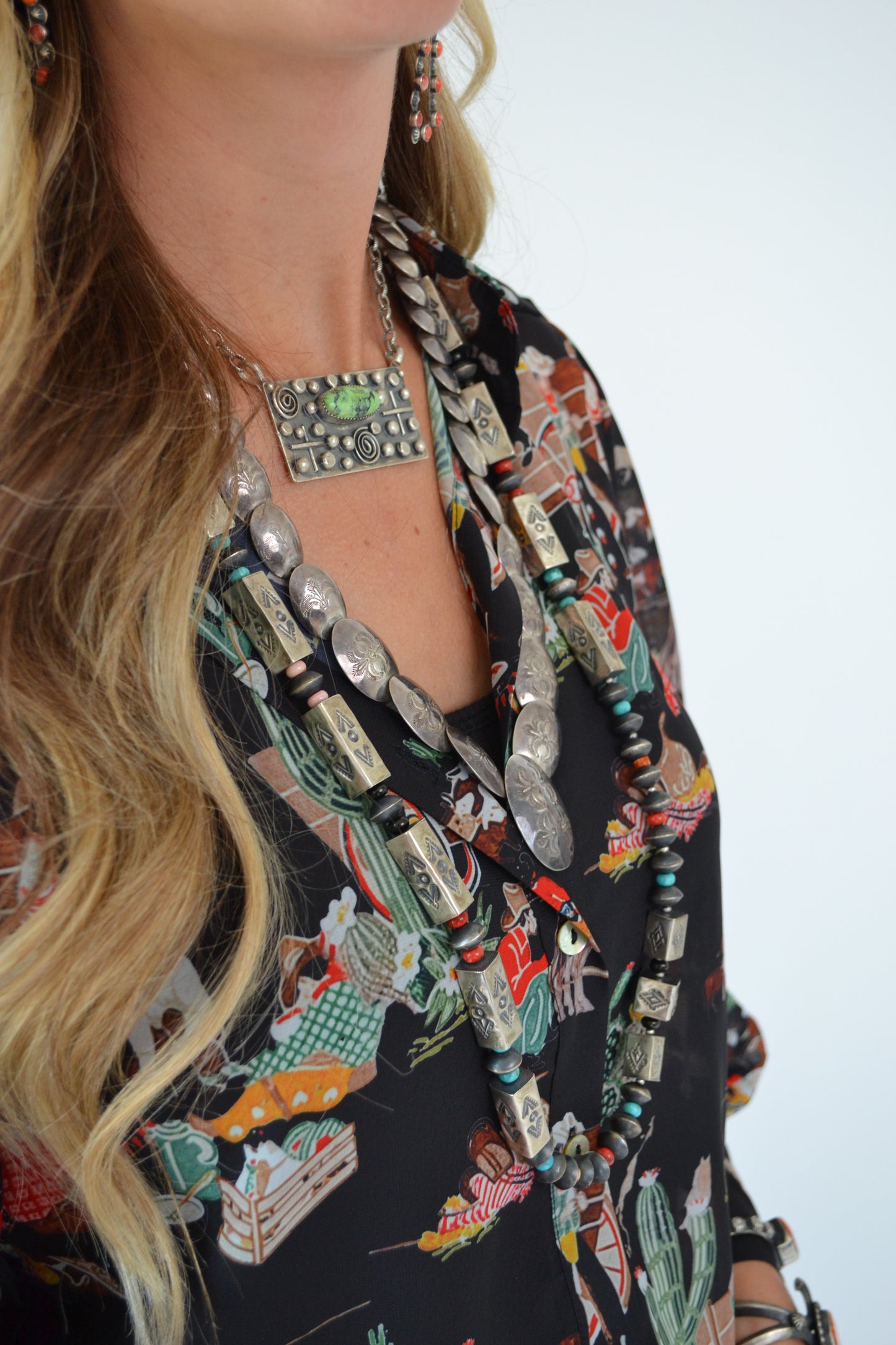 The Celara 36" Navajo Pearl Set