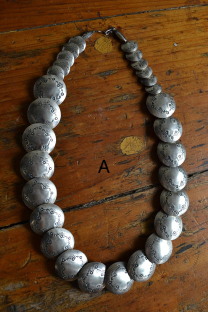 The Lomita 24" Pillow Beads