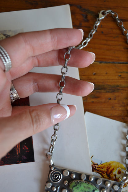 The Primera | Green Gaspeite Bar Necklace