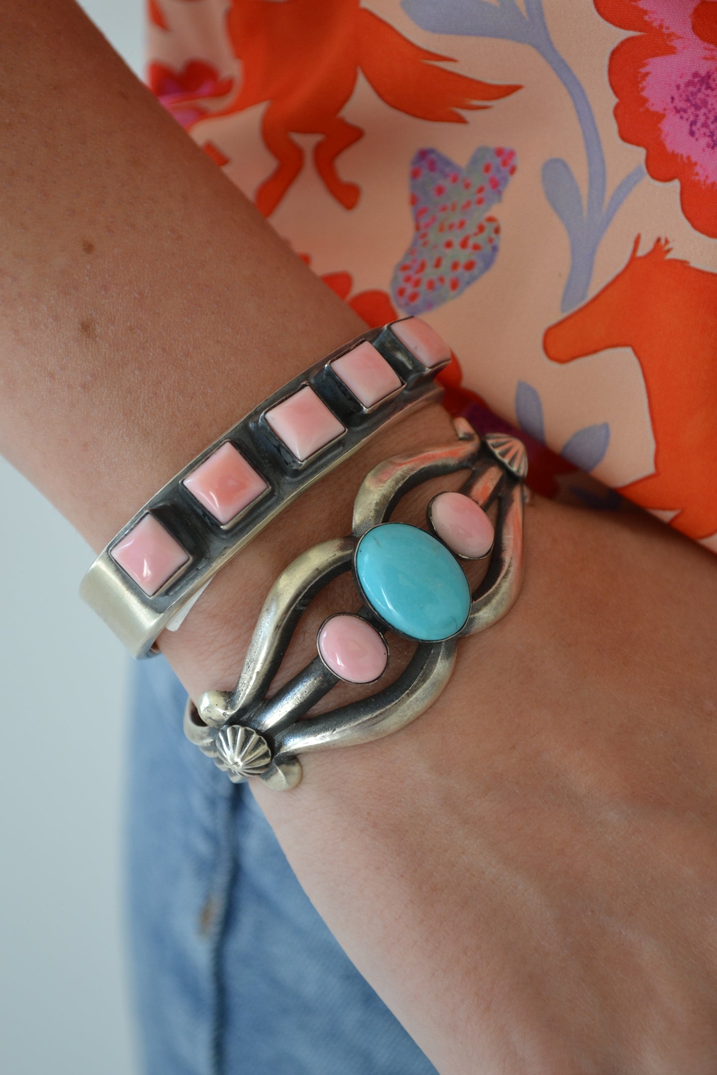 The Sumner 5 Stone Pink Conch Cuff