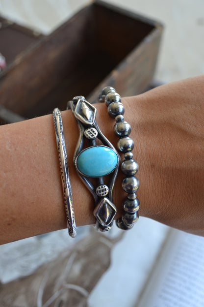 The Sallisaw Single Stone Cuff