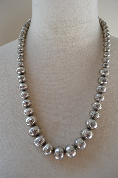 The Avieon | Vintage Navajo Pearls