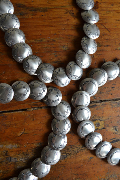 The Lomita 24" Pillow Beads