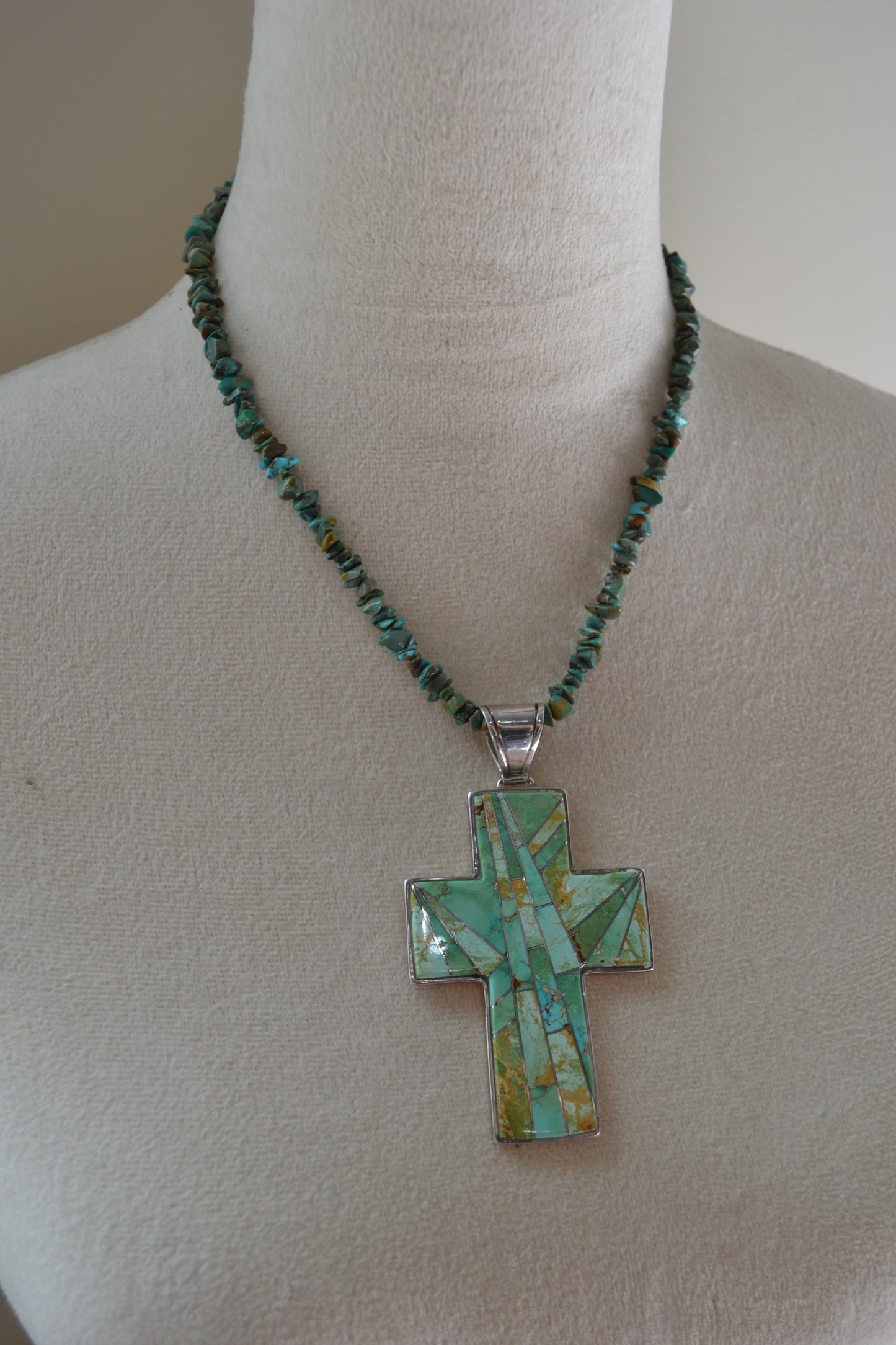 The Axis Necklace Set