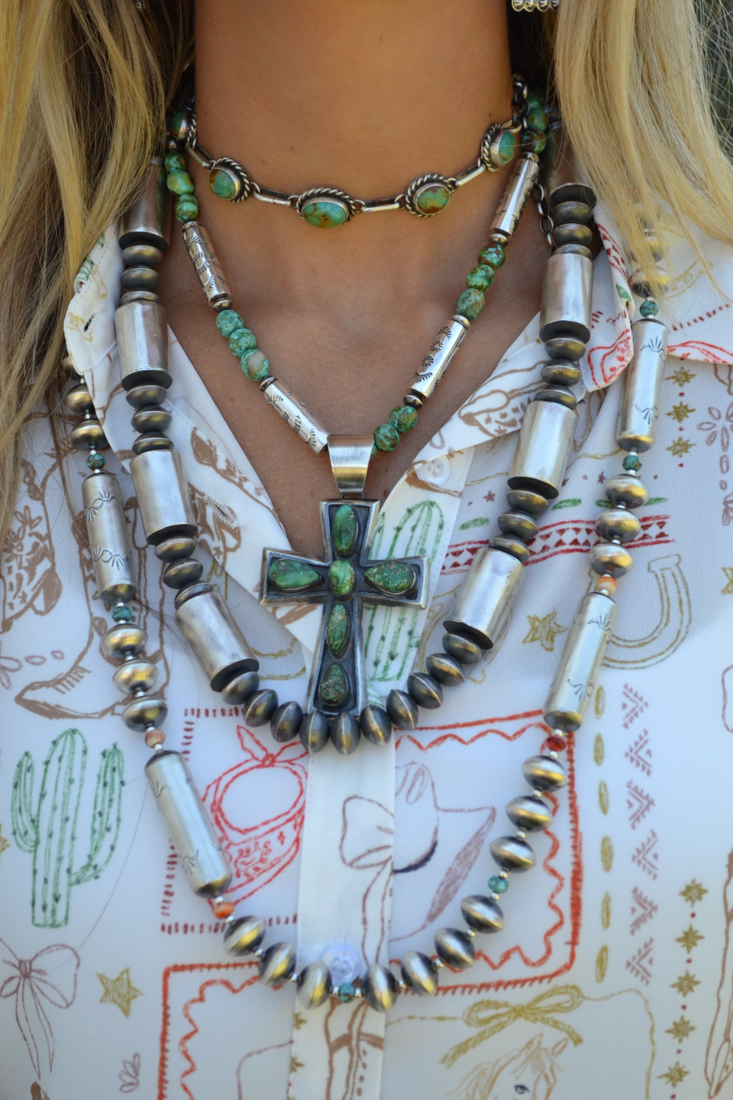 The Judge 33" Navajo Pearl Set