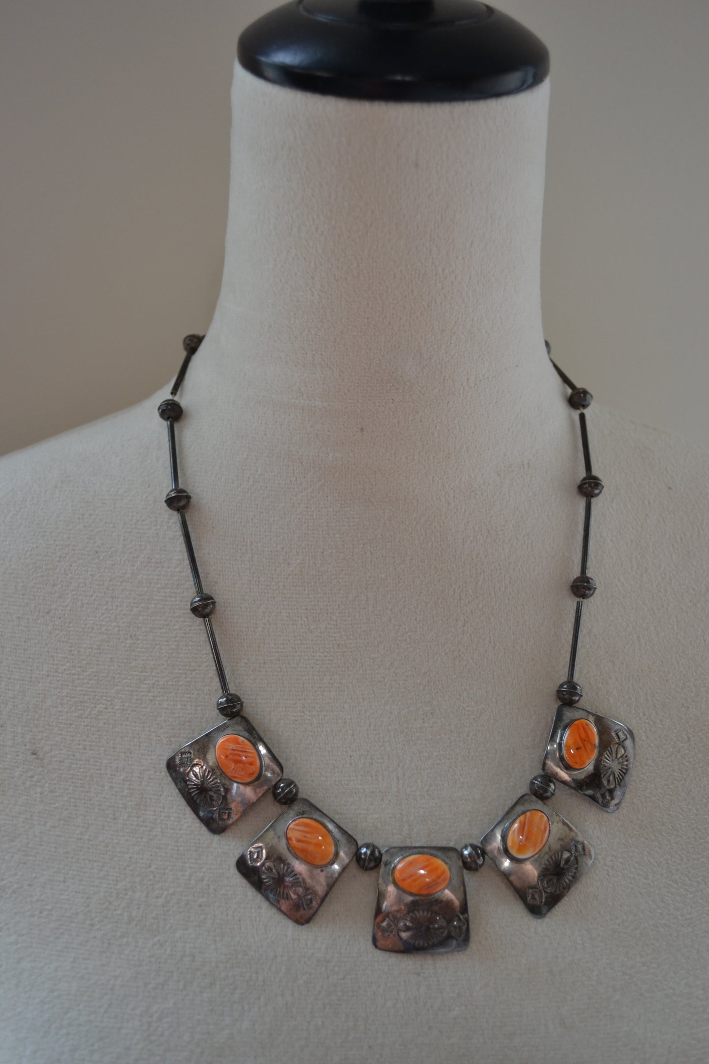 The Jacinda Vintage Orange Spiny Necklace Set