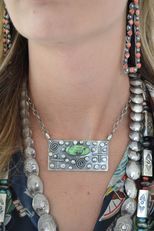 The Primera Bar Necklace