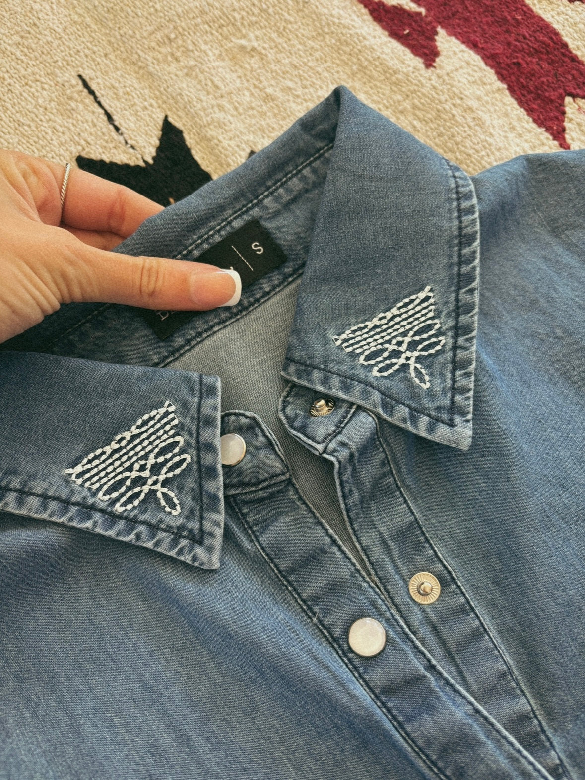 The Bota | Embroidered Pearl Snap Long Sleeve