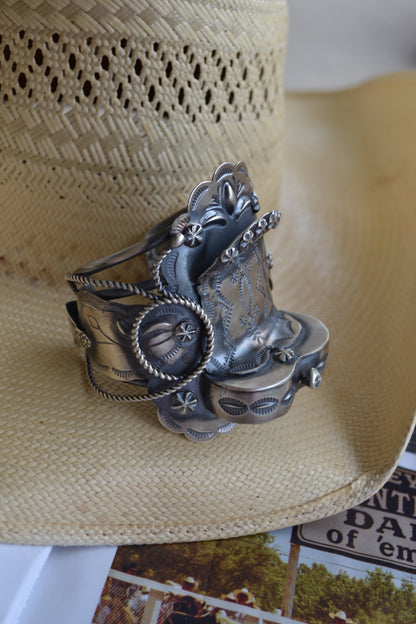 The Tex Saddle Cuff